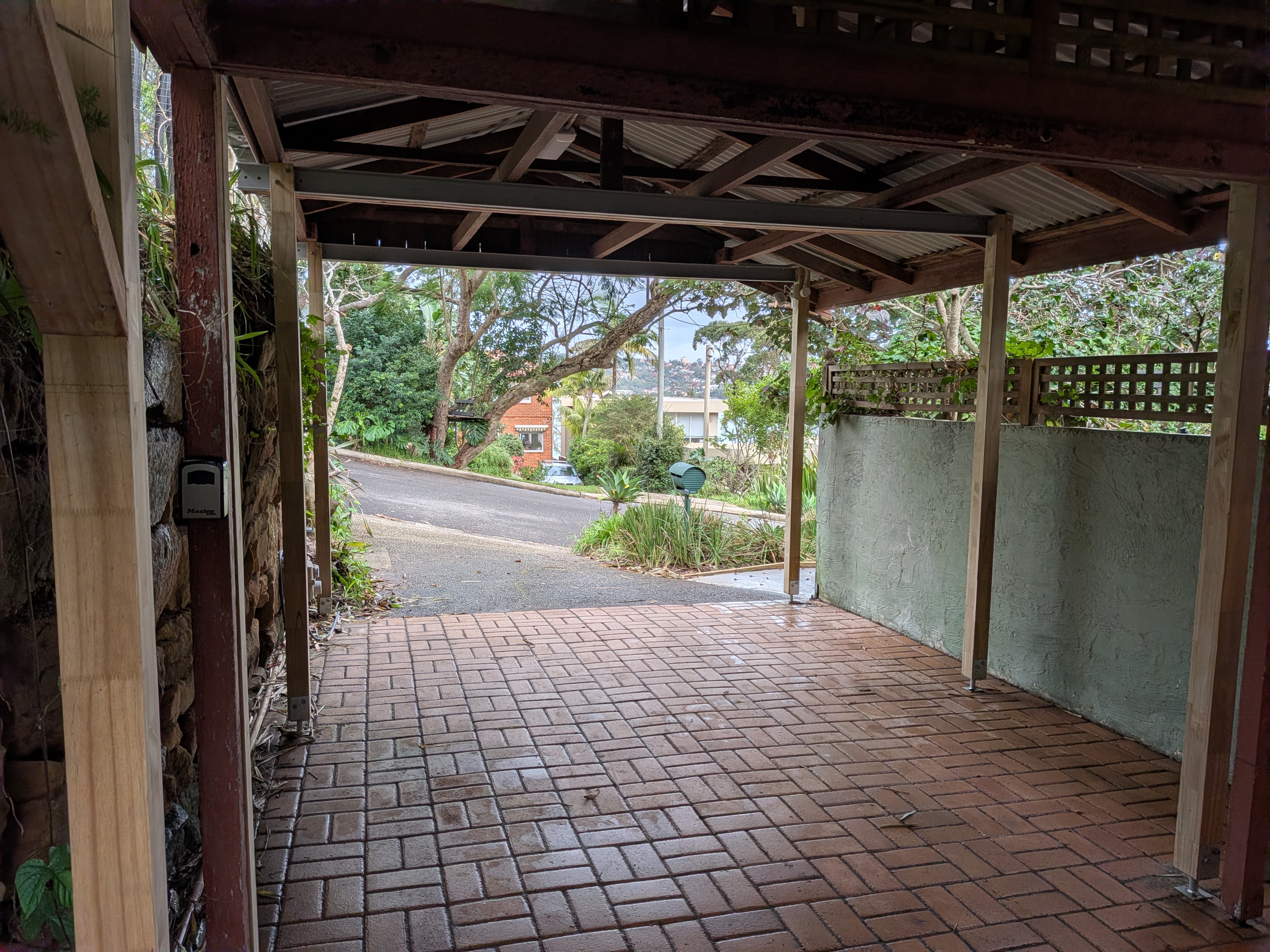 Carport and entry at Clontarf House